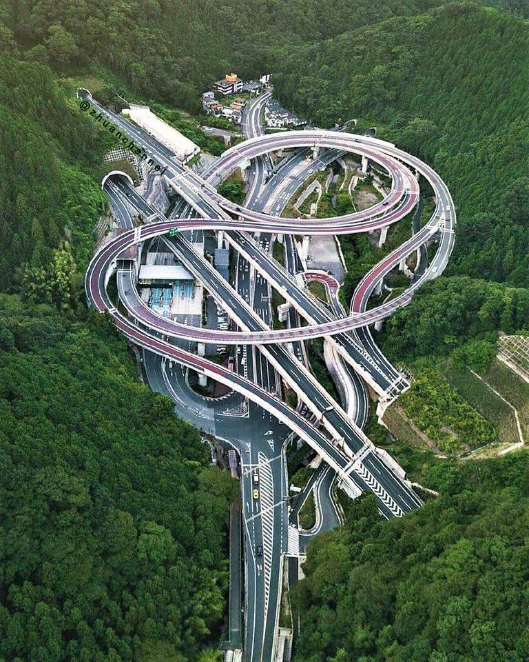 umarsaif's tweet photo. Hisashimichi Interchange of Hachioji, Tokyo - Japan۔ 

In a desperate attempt to compete with Punjab speed :-) https://t.co/tnEW837TtF