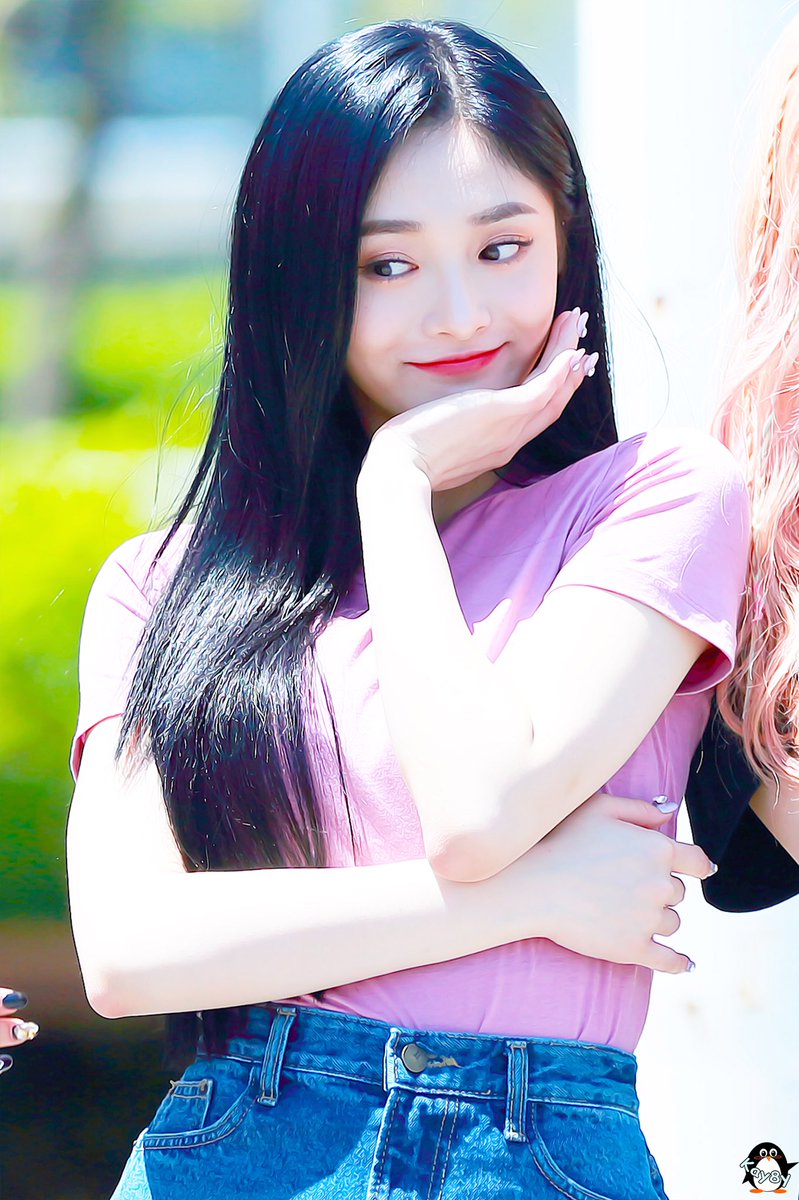 Kay8y_101's tweet photo. 180602 미니 팬미팅
#결경 #프리스틴 #洁琼 #pristin #Kyulkyung https://t.co/vLe9m7y76t