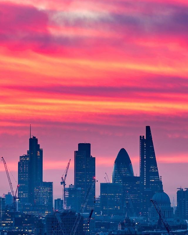 IdeasJam's tweet photo. 💕@londonfromtherooftops https://t.co/q2CpWZrVCX https://t.co/nFeiGWteX9