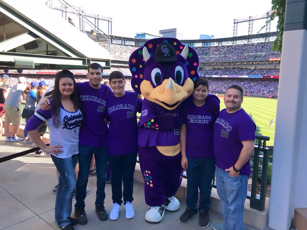 MikeandJes's tweet photo. Because...Rockies Game and a Picture with Dinger is a must!!!!! Too bad they didn’t win 💜⚾️💜⚾️💜⚾️💜⚾️💜⚾️💜⚾️💜@Rockies #dinger #coloradorockies #Rockies #alwaysafan #ilovethecoloradorockies #Denver #familytime #lovemyboys #baseballfans 💜⚾️ https://t.co/E8bUKJlMh8