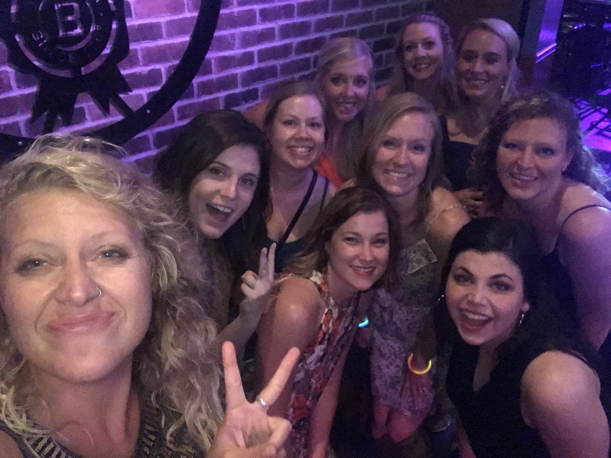 jobreaux's tweet photo. #HowlTV #HowlSTL https://t.co/OdVvlybd2J