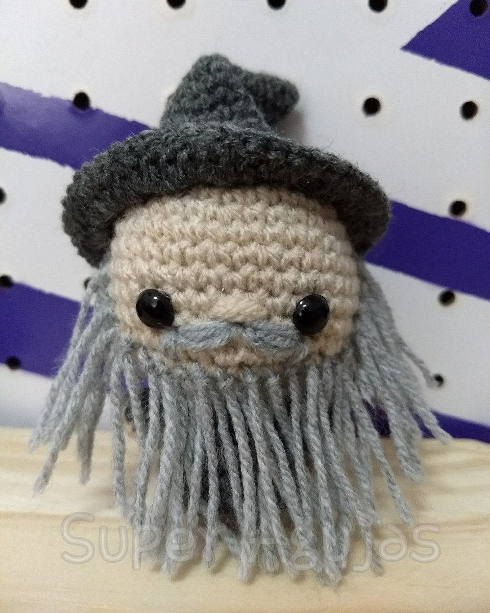 SuperAgujas's tweet photo. Gandalf ๐๐ Ideal par souvenir o llavero
#gandalf #lordoftherings #seรฑor de los anillos #superagujas #mishto #crochet #amigurumi #handmade https://t.co/mqfYVkZqSG