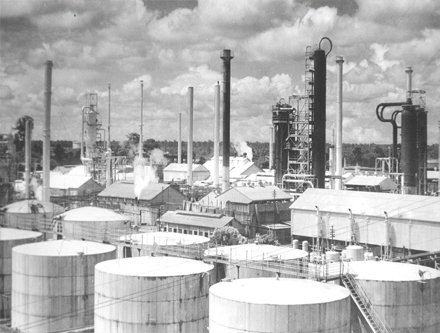 PeepulTreeWorld's tweet photo. #DidYouKnow The upper #Assam district of Tinsukia is the birthplace of the Indian oil industry and the credit goes to Digboi Refinery. Commissioned in 1901, it is the oldest oil refinery in Asia, still in operation. https://t.co/KzX1sFd7cl