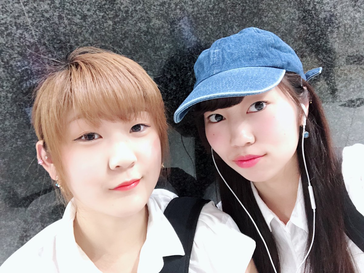 Saeno_SkipJ's tweet photo. こんにちは🐳💙

昨日帰ったら地元の友達にいっぱい会えて嬉しかったなぁ。。。

今日はオフ！！
土日に遊びにいくなんてことが久しぶりすぎて幸せ😭😭

ちょっと手抜いてカラコンしてないけど。笑

次のライブは8日のライブハウスＤやで！遊びに来てな(❁´ω`❁) https://t.co/i0Nxr2akR8