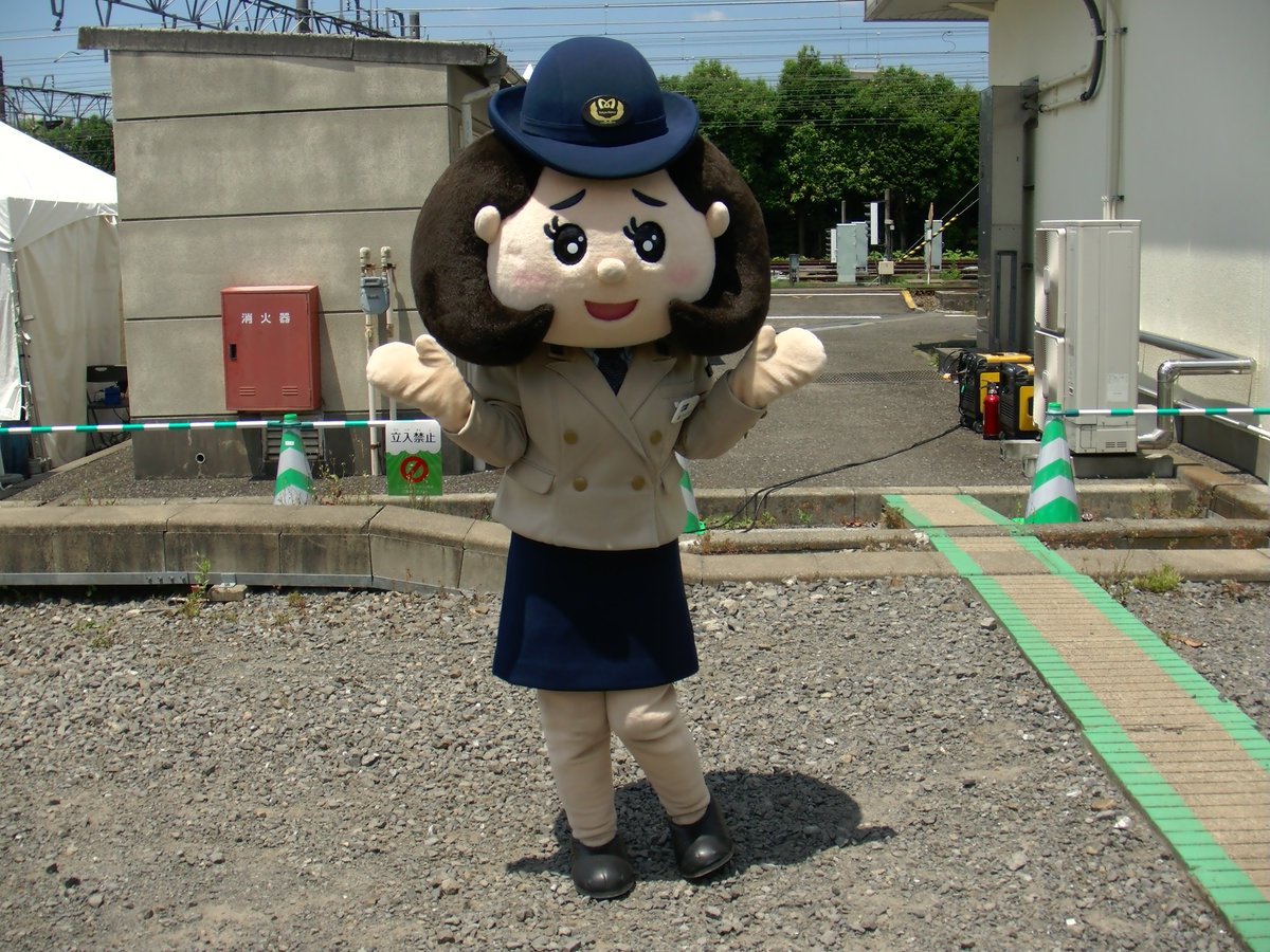 ট ইট র Hero Roto 東京メトロの公式マスコットキャラクター 2種類も登場 たぬきの メトポン チカポン ポン太 駅員の 駅乃みちか たぬきは3種類いますが よく見ると色や大きさ 帽子の形などに若干の違いがあります 暑い中がんばった 東京