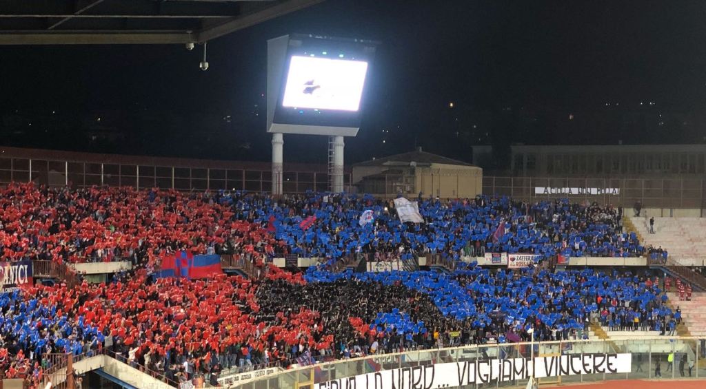 news_catania's tweet image. #LaSicilia - C'è la #Feralpi, al #Massimino tifo d'altri tempi newscatania.com/wpsite/la-sici…