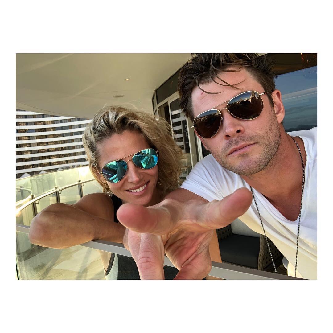 ElsaPataky_'s tweet photo. Weekend get away with this handsome man! @chrishemsworth and @juegaterapia #togetherteam https://t.co/MU5iVOVzRQ