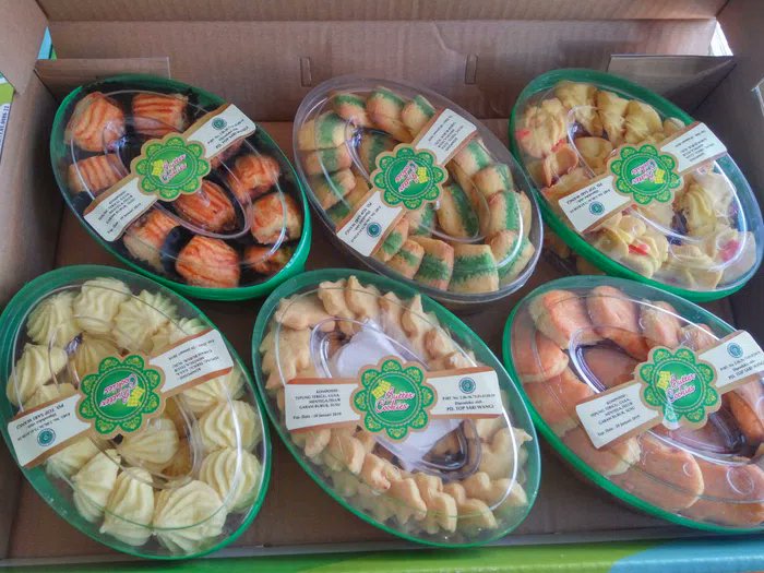 Angelicatasyaa's tweet photo. Promo kue lebaran 6 toples
https://t.co/8o8n5YDeio https://t.co/Yy6pMMx3G7