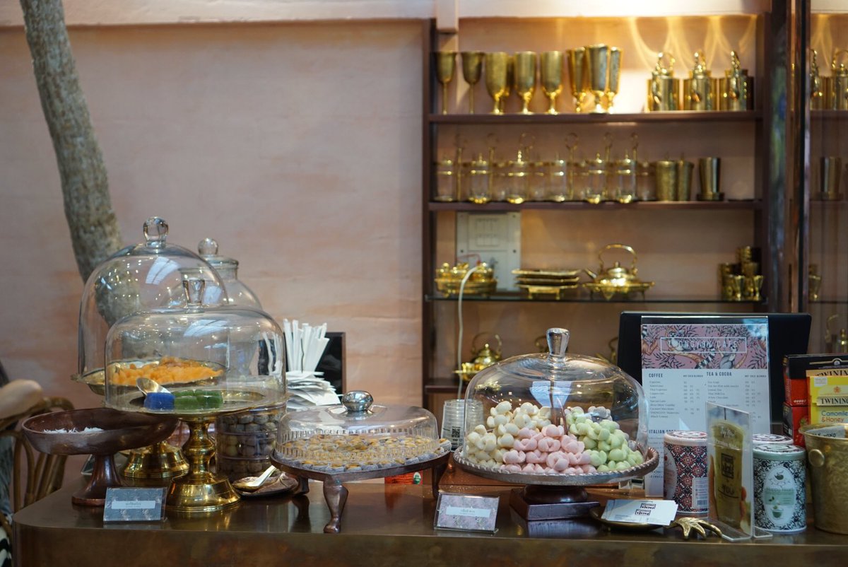 zerobkk's tweet photo. Thongyoy ทองย้อยคาเฟ่
ร้านชากับขนมไทย เซ็ทชาสวยมาก มีทั้งแบบเย็นและแบบร้อน นี่สั่งแบบร้อนไป (150.-) มีชาให้เลือกหลายแบบ น้ำร้อนเติมได้ตลอด มีขนมชิ้นเล็กๆให้นิดหน่อย #รีวิวคาเฟ่ #อร่อยไปแดก @ReviewAroii
📍อารีย์ ตรงข้ามกรมประชาสัมพันธ์ ใครมาbts แนะนำให้ต่อรถเข้ามา เดินไกลเด้อ https://t.co/q1Sc0ILGsZ