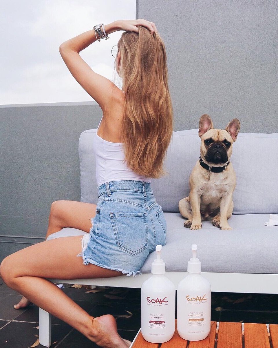 SoakSkin's tweet photo. Blogger @chloeinroses_ loves our Power Hair Duo to keep her hair nourished with superfoods! #soakskin #superfoods https://t.co/ycdKn8YFkG