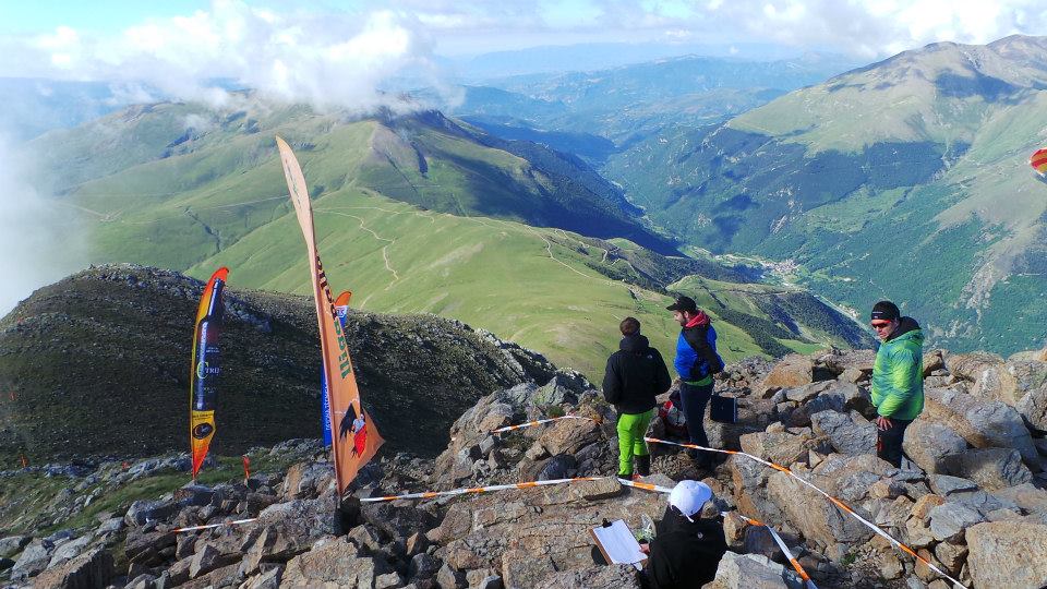 Ja queda menys per la Vertical Cabanera! Aquesta és l'arribada al cim! No us venen ganes de pujar-hi? Si us inscriviu avui, encara podreu tenir la samarreta tècnica de la cursa de <a href="/tugawear/">Tuga Active Wear</a>  #vallfosca #Pirineus #pnaiguestortes <a href="/aralleida/">Ara Lleida</a> <a href="/pnaiguestortes/">Parc Nacional Aigüestortes Estany de Sant Maurici</a>  <a href="/visitvallfosca/">Turisme Vall Fosca</a>