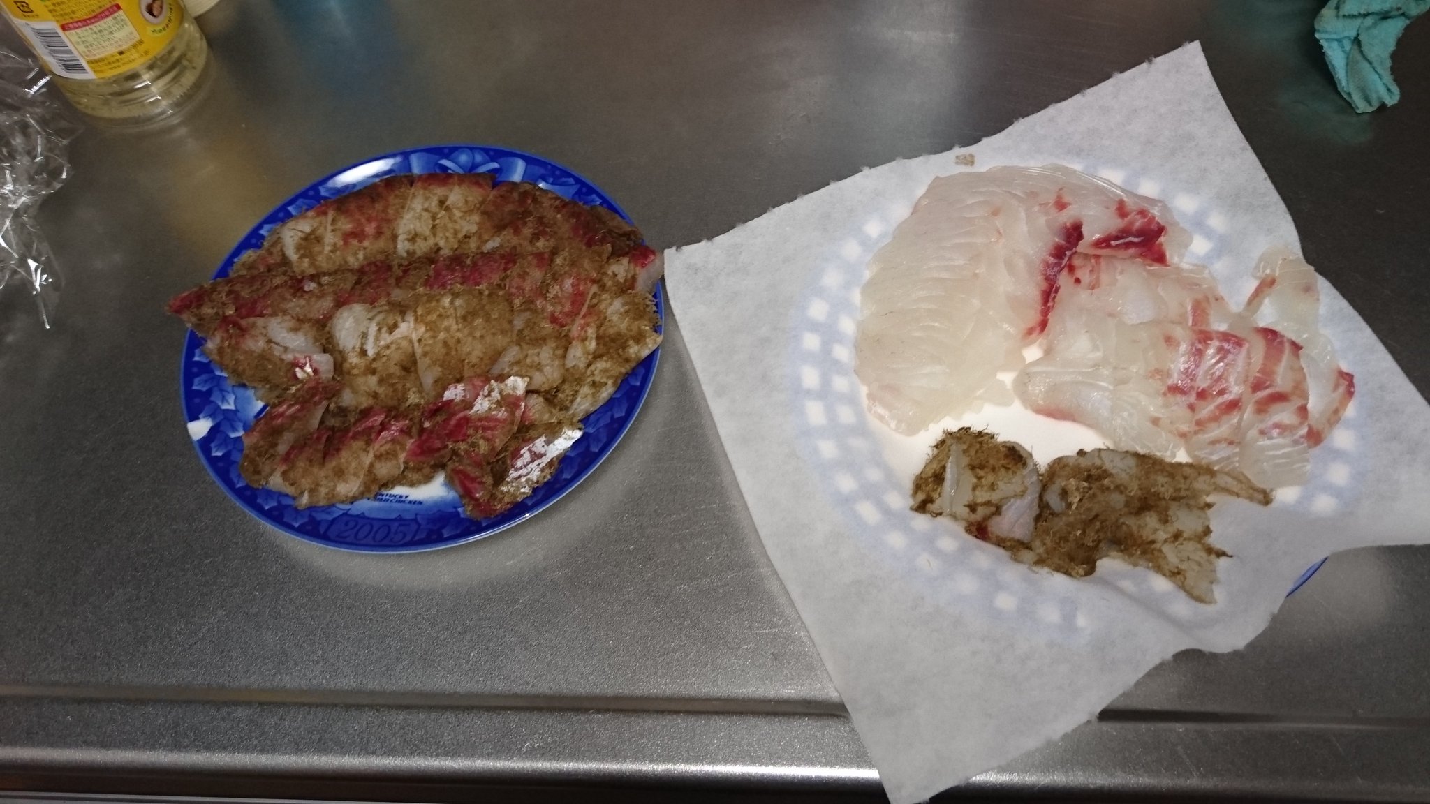 らすやん チヌとボラは刺身にー ボラをとろろ昆布で昆布巻き風にしてみた 普通にボラが臭いなくてビビった T Co Xa7lvp74am Twitter