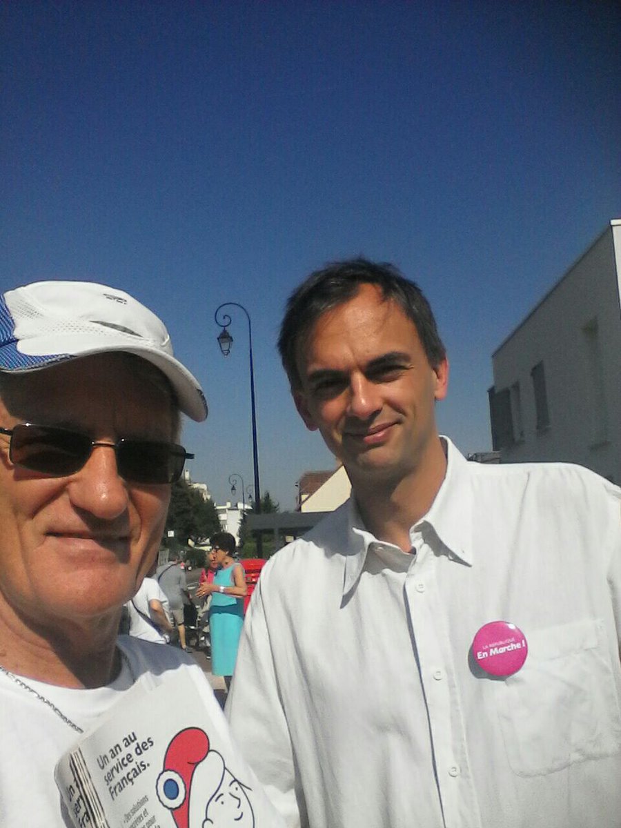 enmarchemarly78's tweet photo. Rencontre de nos concitoyens pour échanger sur la 1ère année du quinquennat.
#MarlyLeRoi #1anMacron #enmarche78 https://t.co/IbraqL4OOc