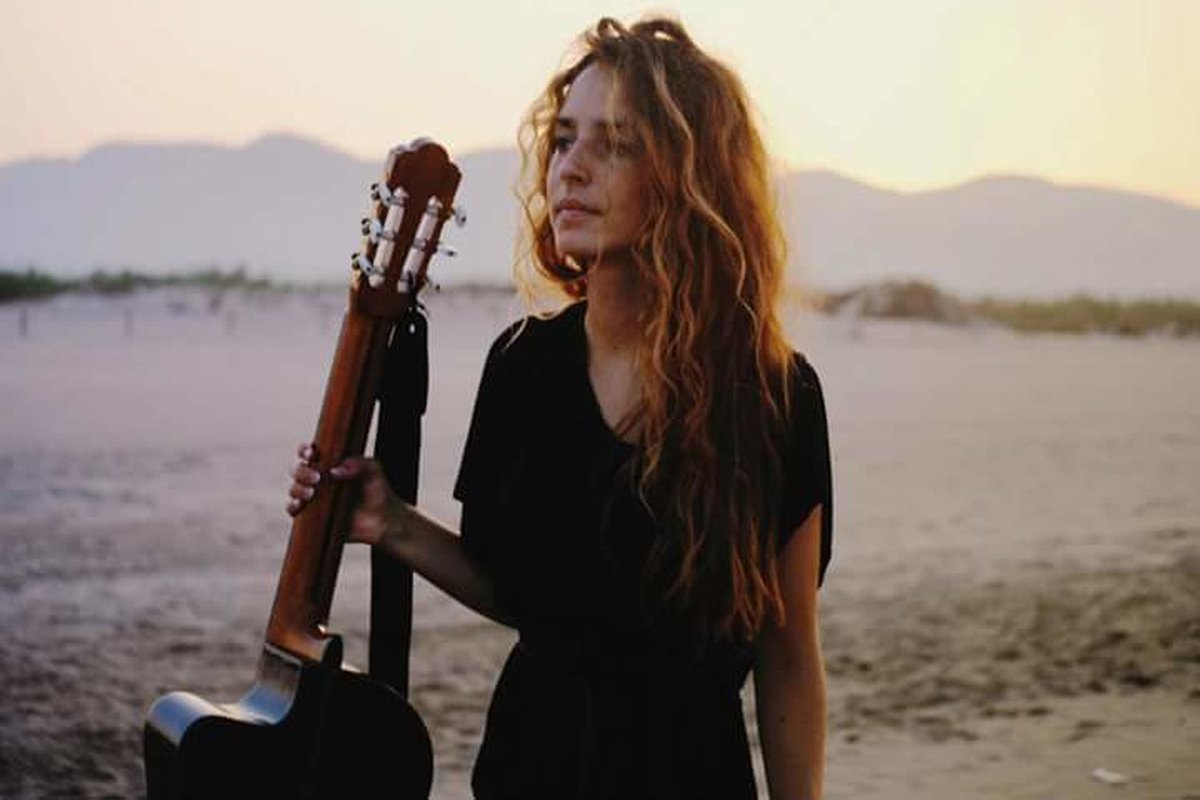 llibreters's tweet image. 📚#FiradelLlibre2018 #EsBorn ➡ 1-10 juny

📌 Dijous 7 juny
🕛 20h &amp;gt; Espai Central
🎸CONCERT Noah Newville

🎶Música country, folk, cançons pròpies i versions de grups com Old Crow Medicine Show, Mumford and Sons, Dolly Parton ..

➡️Patrocinat per @BORN8 #burgerlab #BarEsBorn