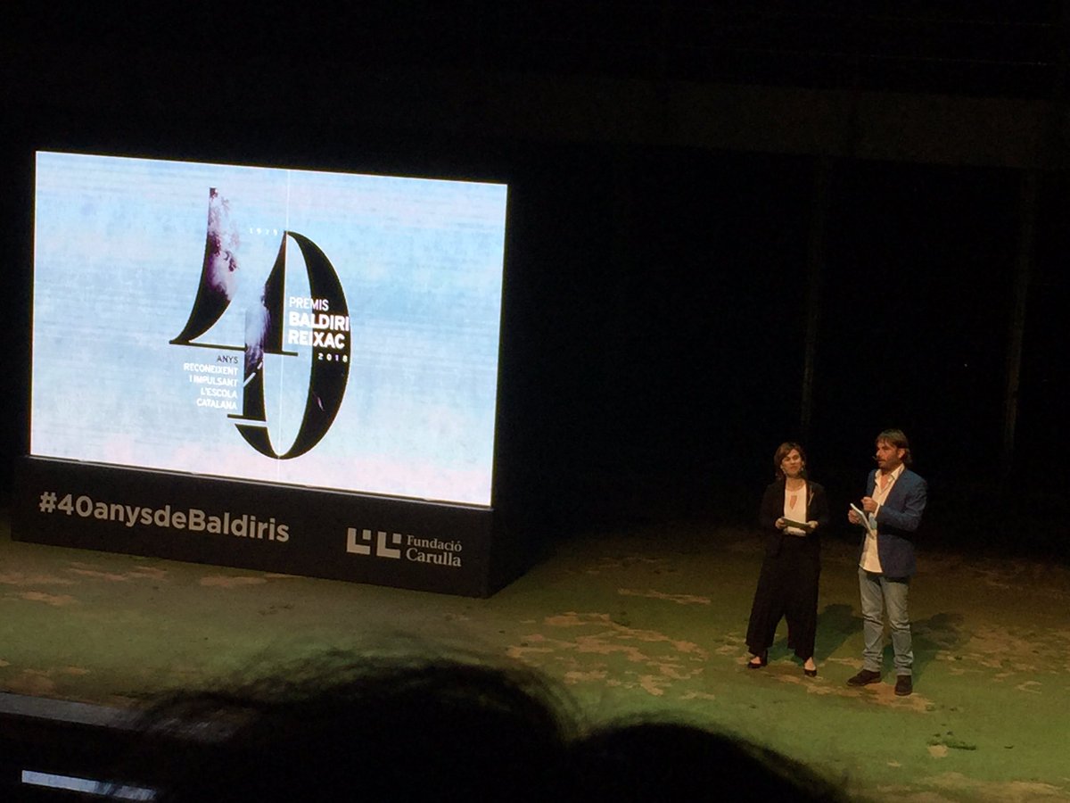 ainigog's tweet photo. Lliurament dels premis Baldiri Reixac. Gran reconeixement de la feina ben feta a @Escola Virolai. Premi a P5 de Virolai Grimm, curs 2016-2017: Fem un tràiler. @EscolaVirolai https://t.co/VFI43kKdDg