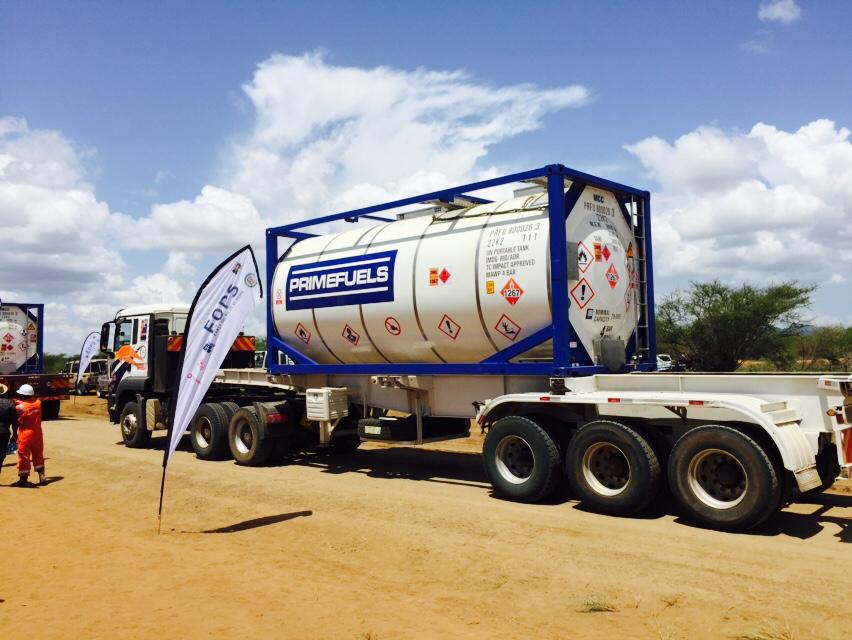 citizentvkenya's tweet photo. President Kenyatta flags off first consignment of crude oil from Ngamia 8, Turkana County; 2,000 barrels to be transported to Mombasa daily. https://t.co/1CKwYr1Apu https://t.co/tKeAKKcfTD