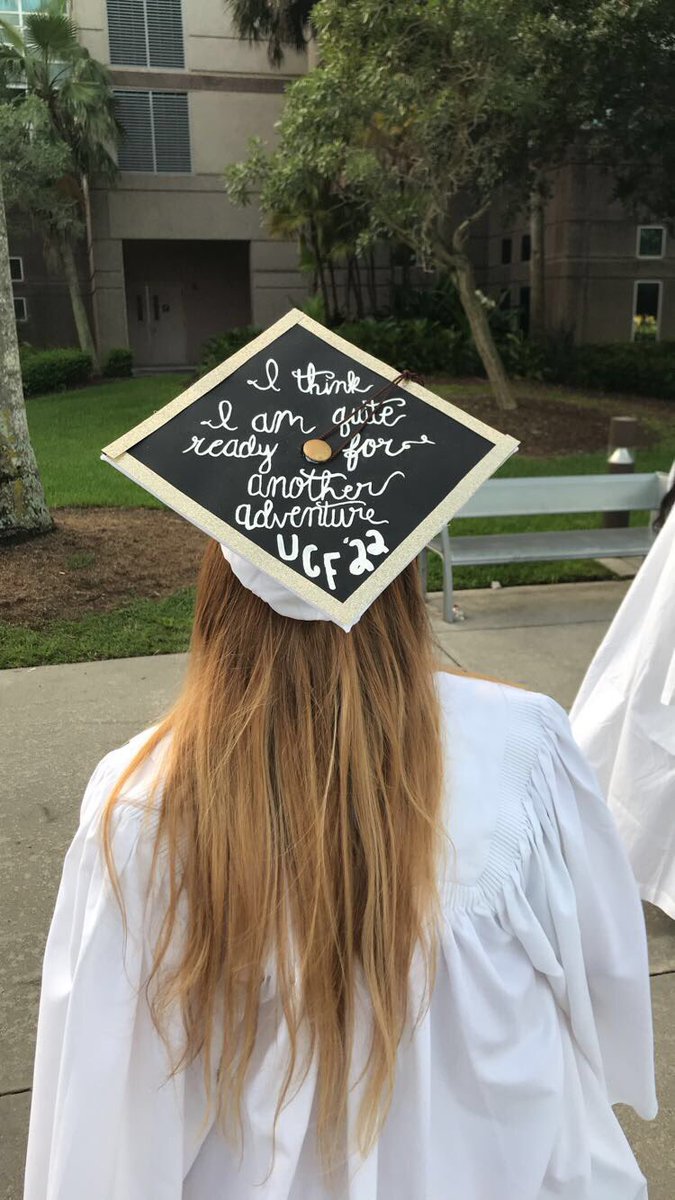 summoningfallon's tweet photo. @piperprincipal #PiperGradCaps2018 painted by hand 😋 https://t.co/EA21WtIpY4