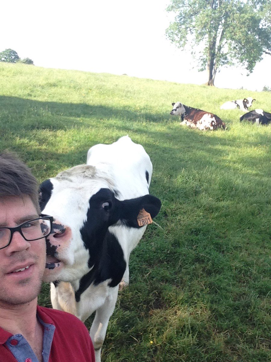 <a href="/MenardMatthias/">Matthias MENARD 🐄☘️🌿🌱🌾🥛🚜</a> <a href="/L214/">L214 éthique & animaux</a> C'est vrai que de détresse et de souffrances ...  <a href="/L214/">L214 éthique & animaux</a> #Mythos sortez de vos grottes et vivez la vie au lieu de la fustiger ! 
#CeuxQuiFontLeLait