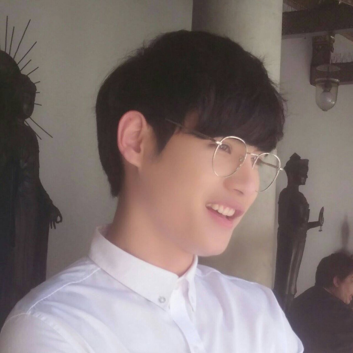 Waraporn2513tid's tweet image. หล่อหน้าใสมากเลยค่ะพี่กัส
#HBD25thFOCUS 
#โฟกัสพลอยใส 
Cr🙏ป้าหมู