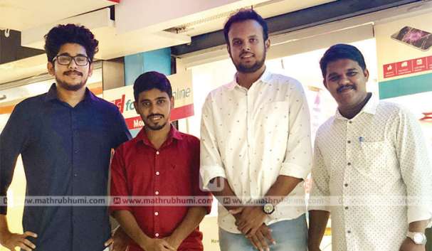 mathrubhumi's tweet photo. File your phoneโs complaint online; '#Fonefix' will repair it reaching your home https://t.co/YhkgOCqj8y https://t.co/Nf1UgDSFxc