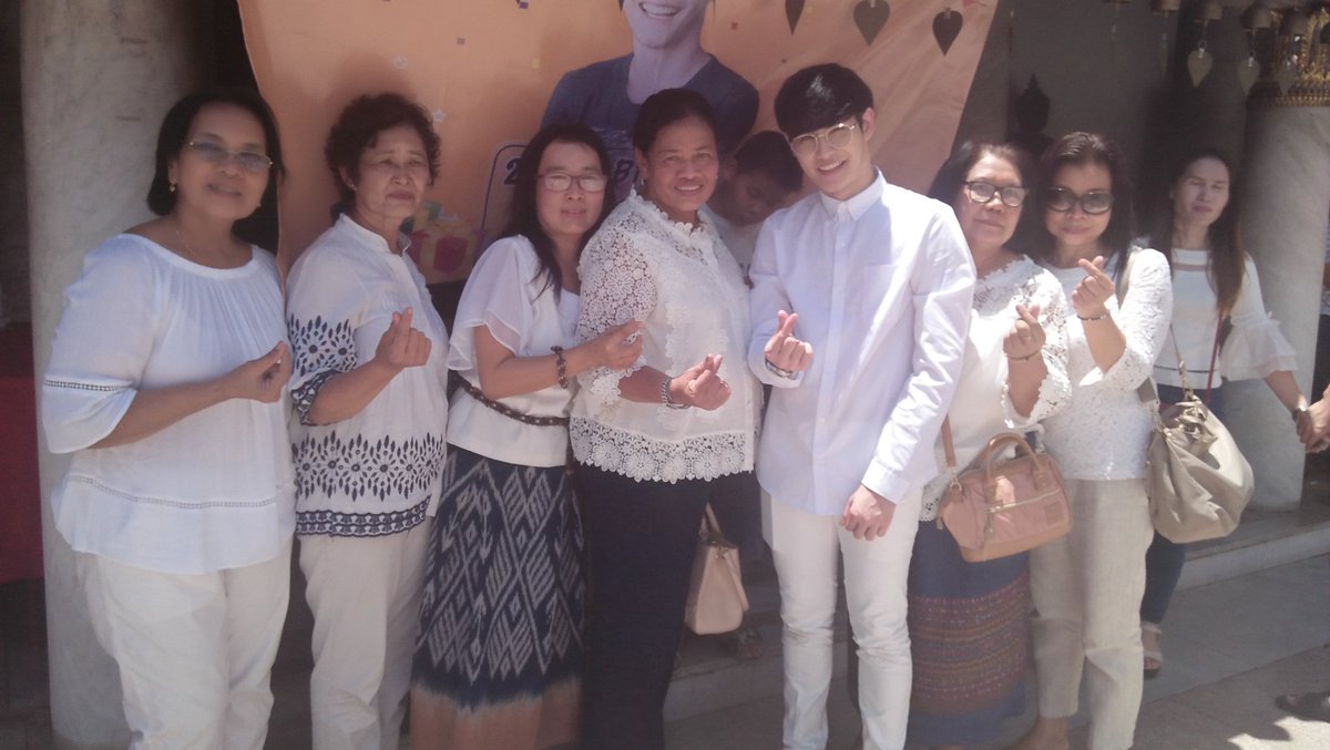 Pamoo98371736's tweet image. พี่โฟกัสวันนี้กับแม่จ๋าบ้านกัสใส😀น่าร้ากก😘 
#HBD25thFOCUS 
#โฟกัสพลอยใส 
#CusSaiFamily