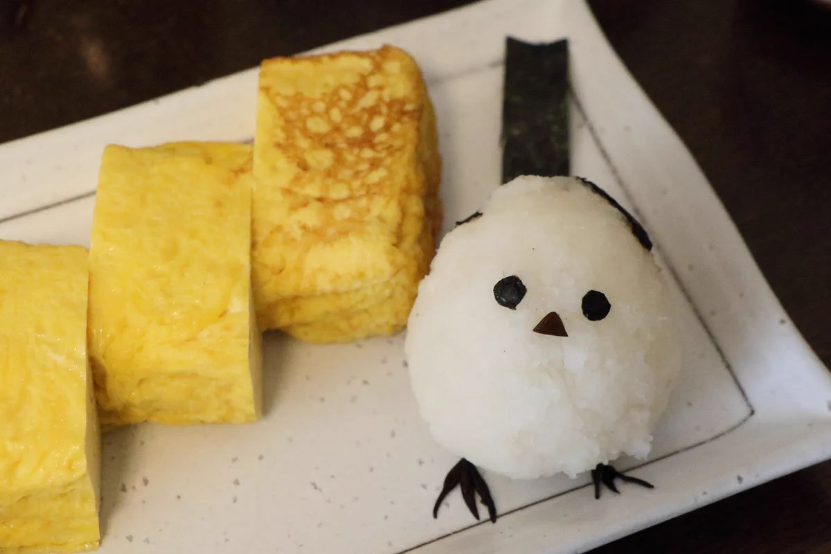 かわいすぎｗｗ卵焼きについてきた大根おろしが鳥になっててかわいいｗｗ