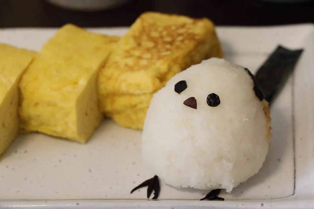 かわいすぎｗｗ卵焼きについてきた大根おろしが鳥になっててかわいいｗｗ