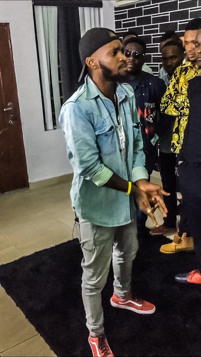 vee_gstatus's tweet photo. Wave is the new wave π #battlerapper #coldcase2 #vee #nigeria https://t.co/fTIPCWysVi
