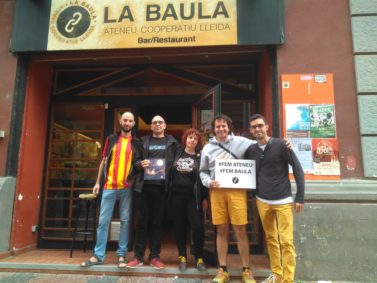 labaulalleida's tweet photo. Lamentem comunicar que anulem el vermut d'avui pel risc de pluja.
Moltes gràcies al grup d'animació infantil @elsatrapasomnis i al DJ #AlexGasulla 
Disculpeu les molèsties! https://t.co/GhhNmY2ixV