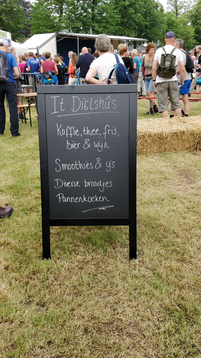 WommelsNL's tweet photo. Dit is der te krijen op it Foodplein fan @ItDielshus by @KomNeiWommels. https://t.co/dmOtvIeW2U