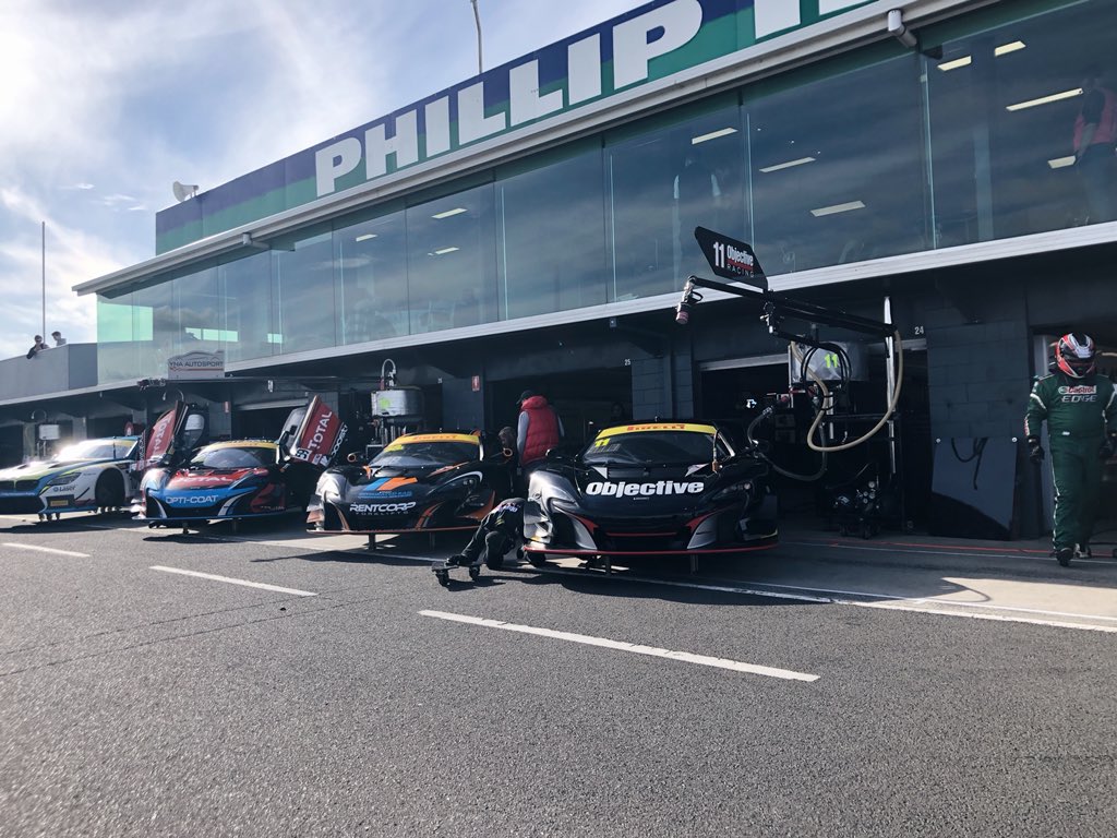 Ryan_TWilliams's tweet image. An eventful first race in Australian GT to say the least! Cheers to the McElrea and VIP boys for putting the hard yards in this weekend, and @jaxonevans_ for the save of the day! #FastHands 🇦🇺🇳🇿🤙🏼🍻

#AustralianGT
