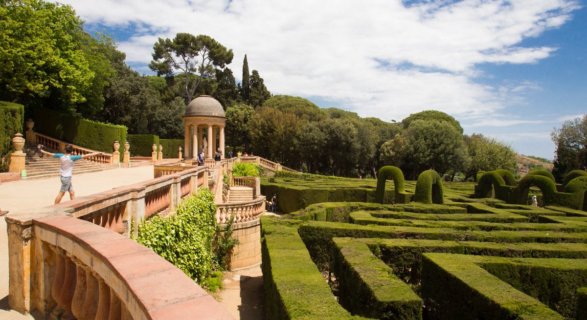 destinationbcn's tweet image. #Barcelona Hidden jewel: Parc del Laberint d’Horta or Labyrinth Park. Built in 1791 &amp;amp; is the oldest park in Barcelona. Only 750 people are allowed to enter each day. Full of gigantic trees, elegant statues, peaceful ponds, flowers framing the gardens &amp;amp; a romantic canal.