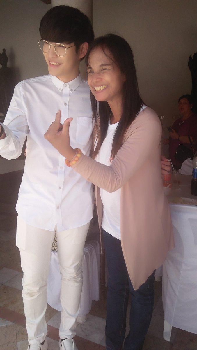 Pamoo98371736's tweet image. มีเวลาก่อนกลับขอแชะ📷คนละรูป2รูปไว้เป็นความทรงจำที่ดีค่าานาารักก
#HBD25thFOCUS 
#โฟกัสพลอยใส 
#CusSaiFamily