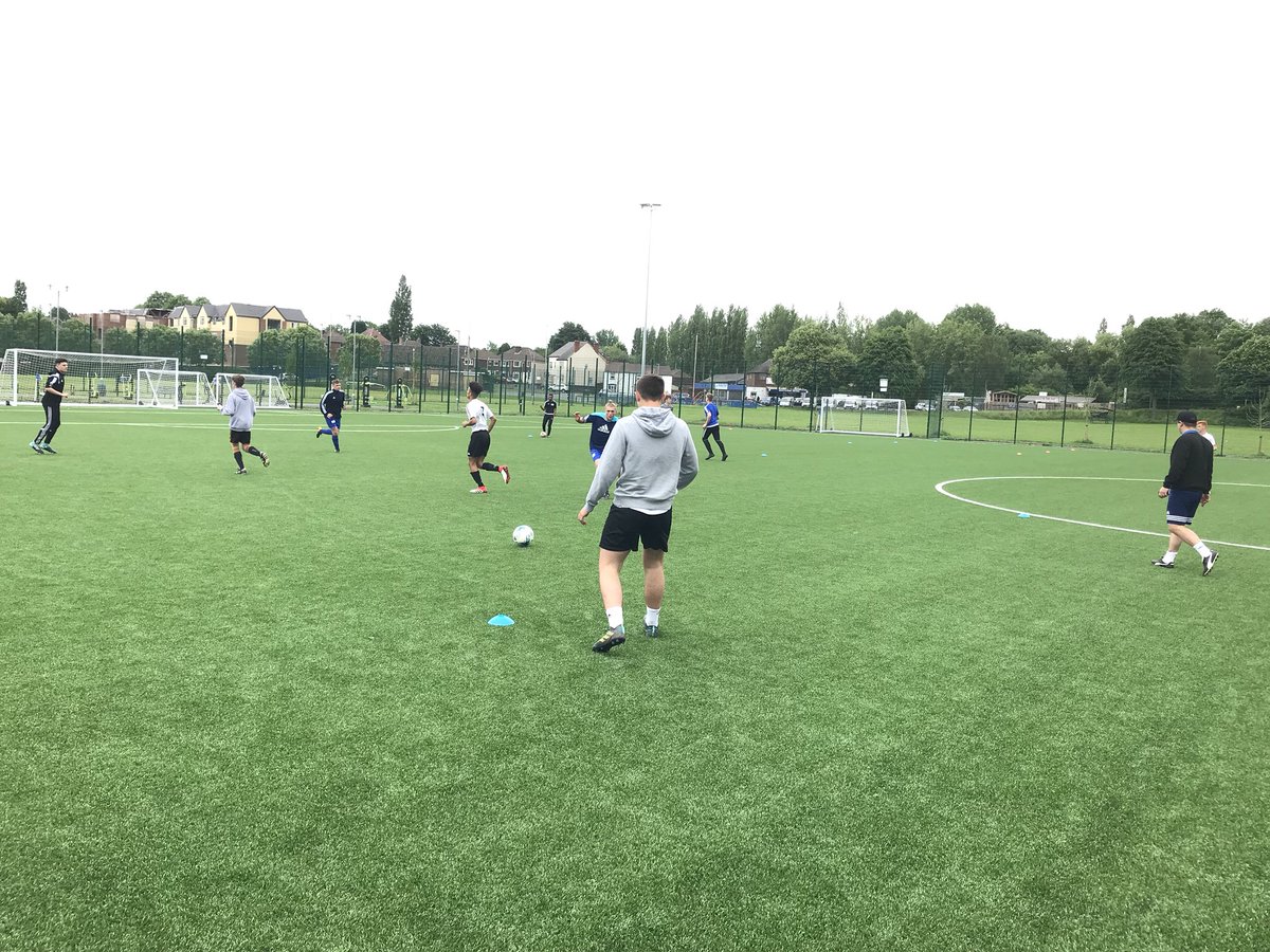 Lyetownofficial's tweet photo. There was an excellent turnout for our under 18’s MFYL Trials yesterday morning with some great talent on show.
The future is looking bright.
#LTFCYDC #U18sMFYLtrials
#futurelokingbright #COYF🦅 https://t.co/wrYNpfAmZR