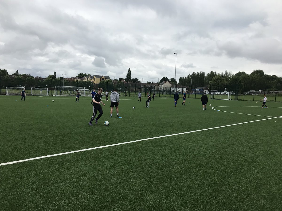 Lyetownofficial's tweet photo. There was an excellent turnout for our under 18’s MFYL Trials yesterday morning with some great talent on show.
The future is looking bright.
#LTFCYDC #U18sMFYLtrials
#futurelokingbright #COYF🦅 https://t.co/wrYNpfAmZR