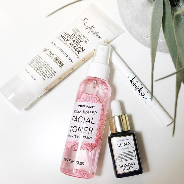 keekooralcare's tweet photo. What are your beauty essentials?! 💋 @leah.mertes .
.
.
.
.
#vegan #vegetarian #healthy #health #skincare #inspiration #makeup #australia #sydneyskincare #melbourneskincare #australianmade #crueltyfree #travel #beach #ocean #sensitiveskin #beautyboos… https://t.co/kHvYAM7QaZ https://t.co/Y9S022Ixmk