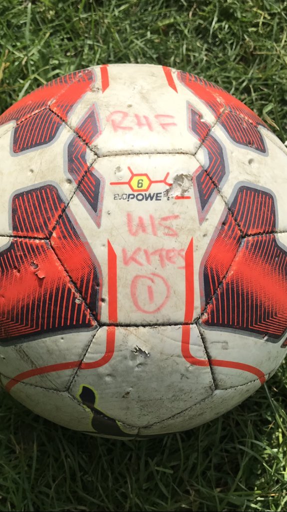 chrisjames_78's tweet image. #FootballWatch continues... Last spotted in the bowling green but just who is RHF of the U15 Kites? #Stuck #NotStuck ...the journey continues. Let’s reunite RHF with their #LostFootball