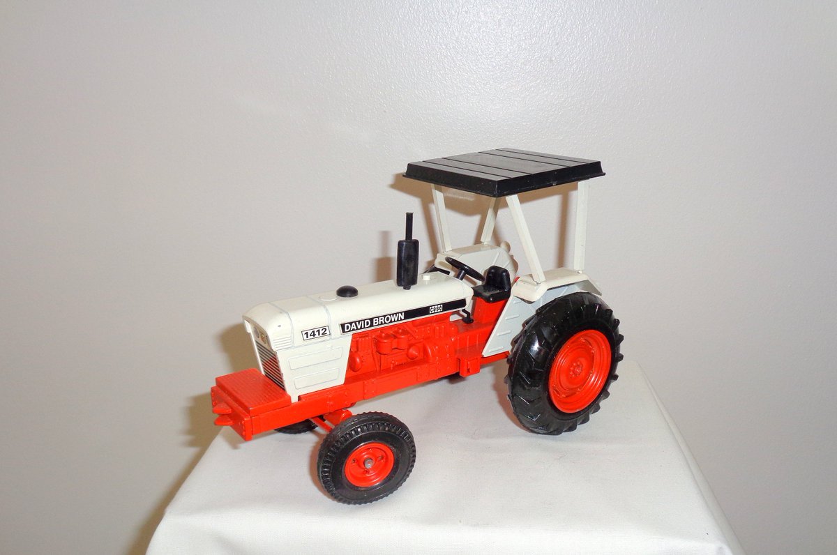 MullardAntiques's tweet photo. 1970s NZG Model David Brown 1412 Hydra-Shift Tractor. Excellent condition. Collector's Item. Made in West Germany. https://t.co/6eqUtmuwxj #toys #modelcar #deskornament #collectorsmodel #noveltygiftsmen #vintagemodel #davidbrowntractor #madeinwestgermany #modeltractor https://t.co/Z5TVSytcdR