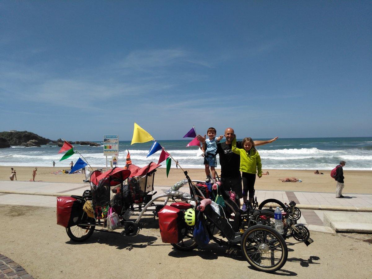 Familiytrike's tweet photo. En el #DíaMundialDeLaBicicleta no nos podíamos olvidar de la felicidad que se siente viajando en familia. #icebikes #hpvelotechnik #gekkofx #recumbents #trikes #travelblogger #viajar #viajarconniños #Viajes #viajeros #Familia #familiasupertramp https://t.co/DdLUbFx3JM