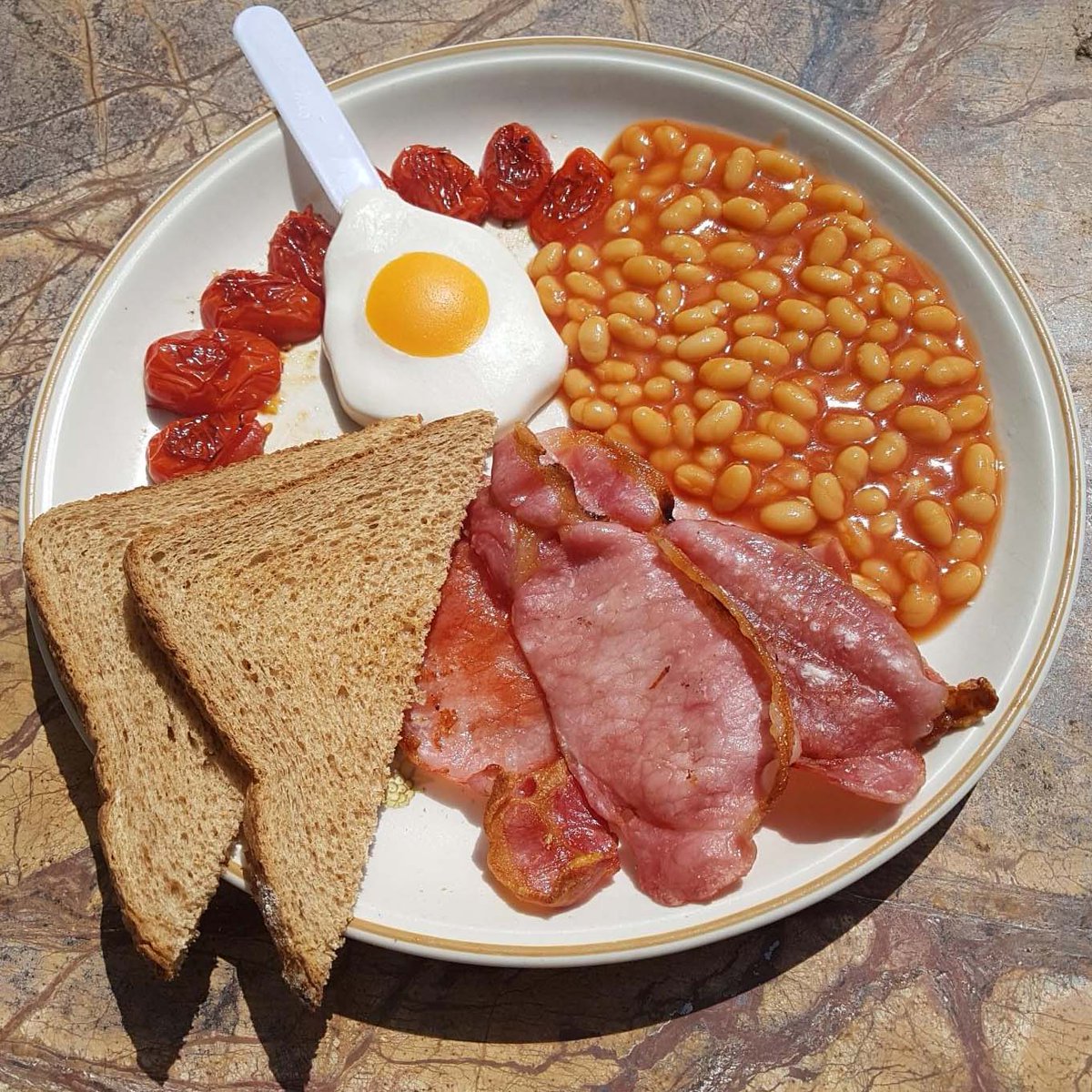 Thumbs Up tweet media