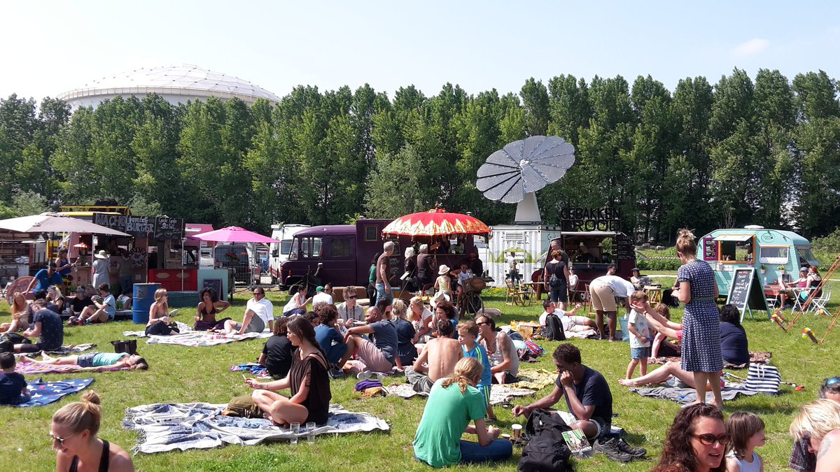 Ook op #Ruigoord mochten we het festival #vurigetongen dieselvrij maken. Draaide helemaal op duurzame energie.