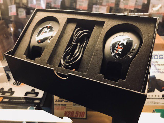 musicplant's tweet photo. 【つくば店】
今つくば店で一番売れている手頃なワイヤレス！限定版ホワイトカラーも入荷！
これがあれば自由に動けるし、意外とケーブルに引っ張られる重さが無い分、とても肩にも優しい！ひとつ手に入れればずっと使えますよ！
#MP新着 #XVIVE #XVU2 #楽器用ワイヤレス
https://t.co/3o5ET1Z2Cd https://t.co/7WrftQdoo6