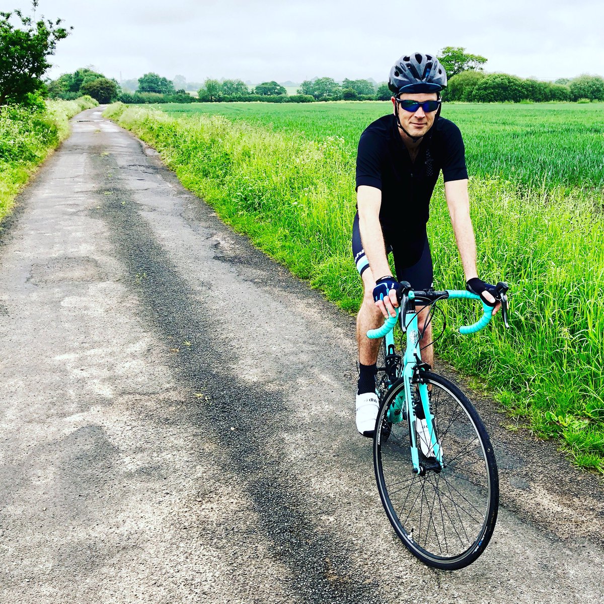 jonny_booth's tweet photo. No rest for the wicked, out for the York mini sportive this morning.
#veetireco #bedifferent #takeyourselffurther #bianchi #bianchiownersclubuk #cycling #yorkshirecycling #yorkshire #ridemore #differendaysameshizzle #anotherride #ridemoreworkless #lifeontwowheels https://t.co/AzBZ6G4Bg6