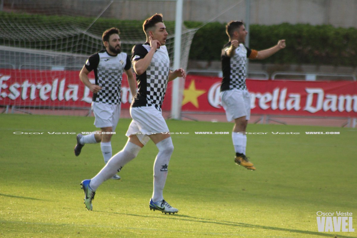 OscarYeste6's tweet photo. El @uahorta fue un rival dignísimo en la final de la #CopaCat18 . Golazos de @dberlanga11 y @edgarpochi para enmarcar. Temporadón.
https://t.co/rNkr9euGCE https://t.co/8cBxReohvS