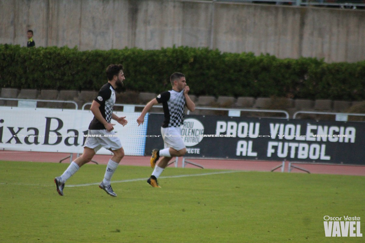 OscarYeste6's tweet photo. El @uahorta fue un rival dignísimo en la final de la #CopaCat18 . Golazos de @dberlanga11 y @edgarpochi para enmarcar. Temporadón.
https://t.co/rNkr9euGCE https://t.co/8cBxReohvS