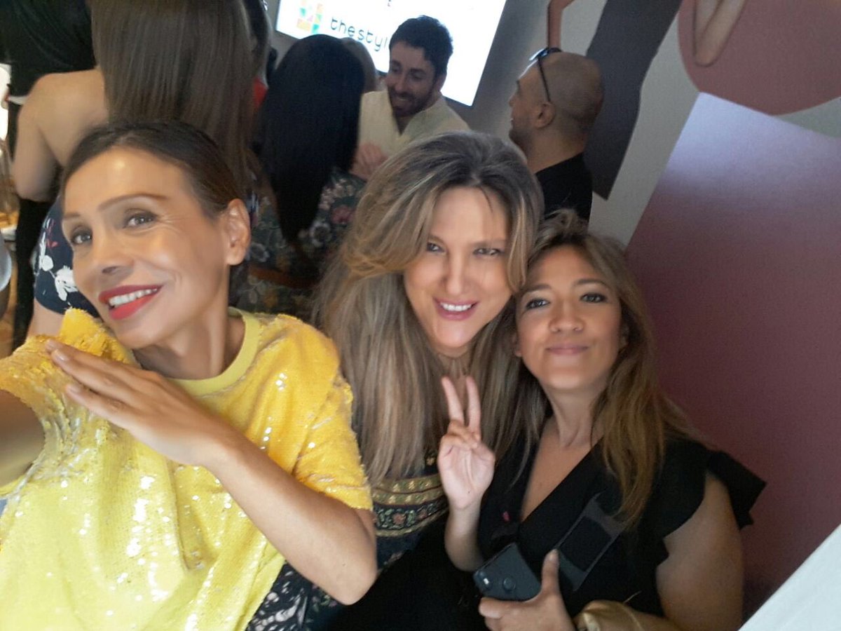 belenelisadiaz's tweet photo. ‘Laboratorio de ideas’ en el Club Alma con #MaríaLafuente #LaLalBuya @lallabuya_ofic #NomadconStyle https://t.co/YhT5zqAxdL