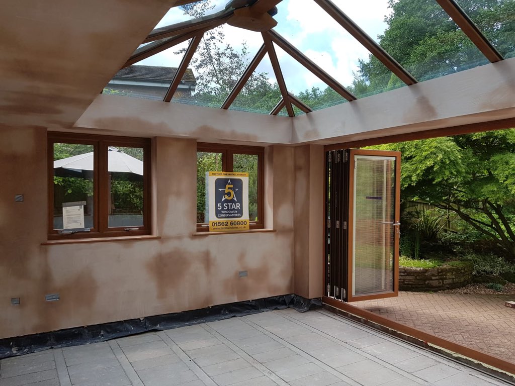 Windows5Star's tweet photo. Drying out nicely. Just finished this lifestyle extension for a lovely customer. Near Worcester. #Conservatory #LivingSpace #LifestyleExtension #BifoldIndoors #UltraFrameRoof #5StarWindows#Worcester #Worcestershire https://t.co/w2qXmnegyN