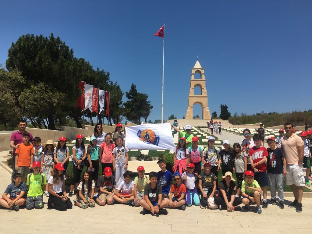 57.Alay#Şehitlerimizi saygı ve minnetle anıyoruz🇹🇷<a href="/EyubogluEgitim/">Eyüboğlu Eğitim EEK</a> <a href="/melizkatlav/">Meliz Katlav</a>