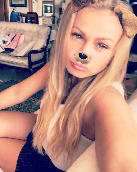 Ciao bella gente! Oggi mi sento proprio cos&igrave;! 😂😂😂 https://t.co/9aWlX4JNmi<a href="/tag/buonaserata"class="tags"><span>#buonaserata</span></a><a href="/tag/bellagente"class="tags"><span>#bellagente</span></a><a href="/tag/instanight"class="tags"><span>#instanight</span></a>