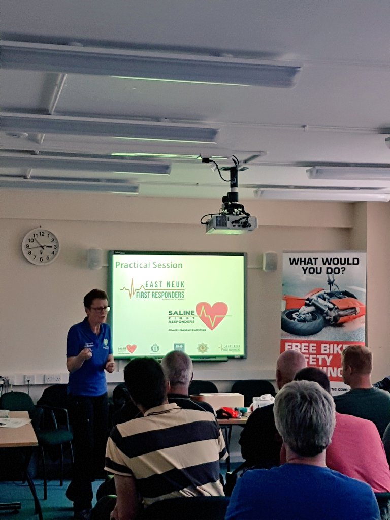 PSOSRoads's tweet image. Fife RP - input from the East Neuk first responders on basic first aid at the scene of an accident. #OpParamount